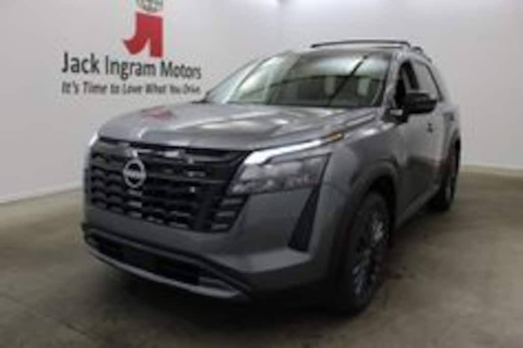 New 2026 Nissan Pathfinder SL SUV