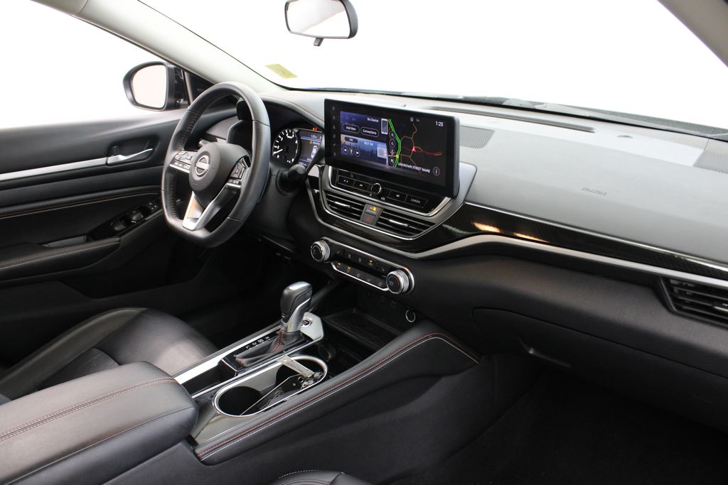 2023 Nissan Altima SR - Photo 26