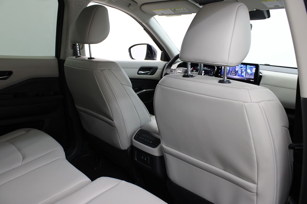 2026 Nissan Pathfinder SL - Photo 19