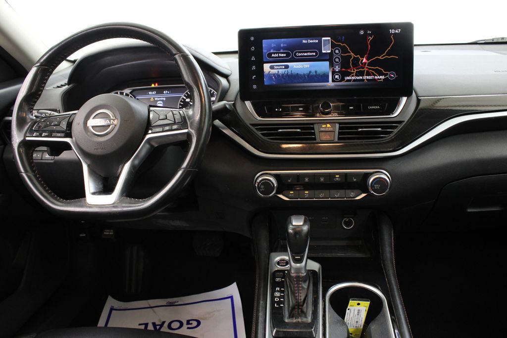 2023 Nissan Altima SR - Photo 9
