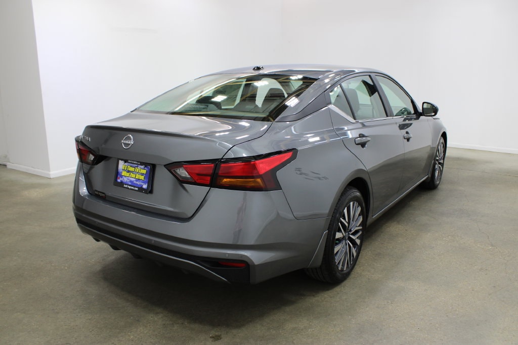 New 2026 Nissan Altima SV Sedan