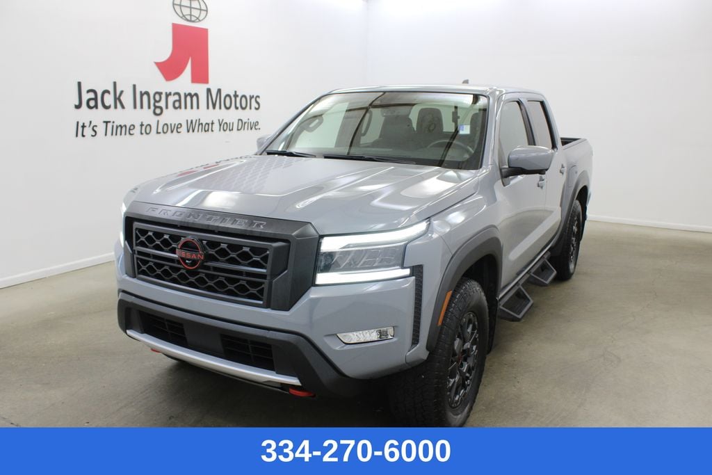 2023 Nissan Frontier PRO-4X Crew Cab 4X4's photo