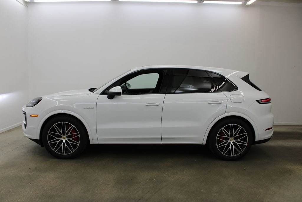 New 2024 Porsche Cayenne E-Hybrid S SUV