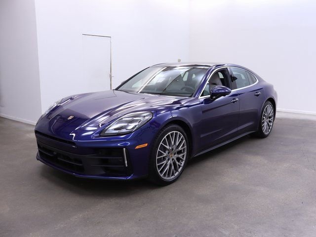 2024 Porsche Panamera 4 photo 2