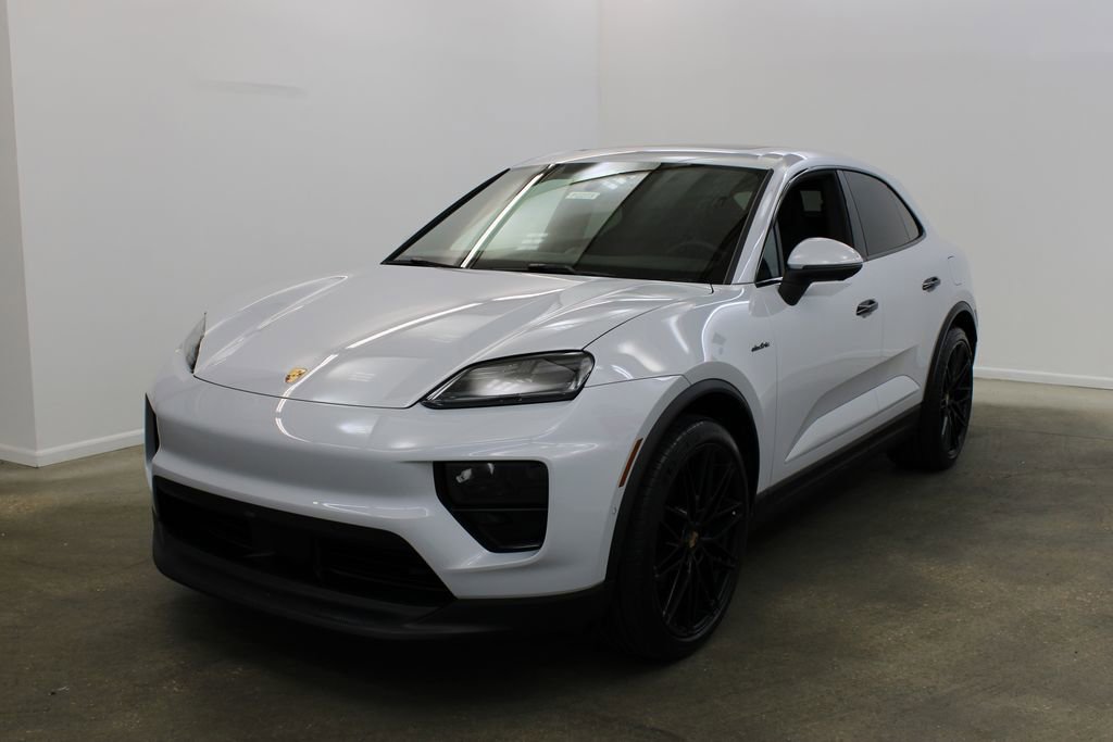 2025 Porsche Macan Electric photo 2