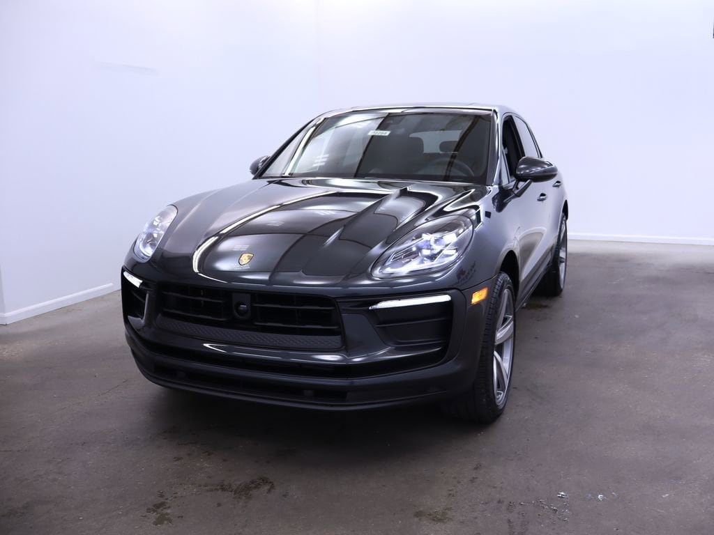 2025 Porsche Macan