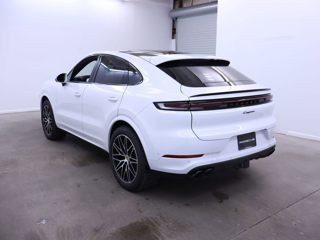 2024 Porsche Cayenne Coupe photo 3