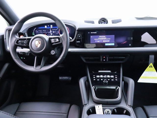 2024 Porsche Cayenne Coupe photo 4