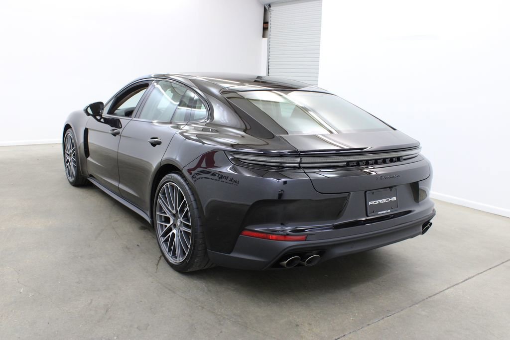 2026 Porsche Panamera 4 photo 3
