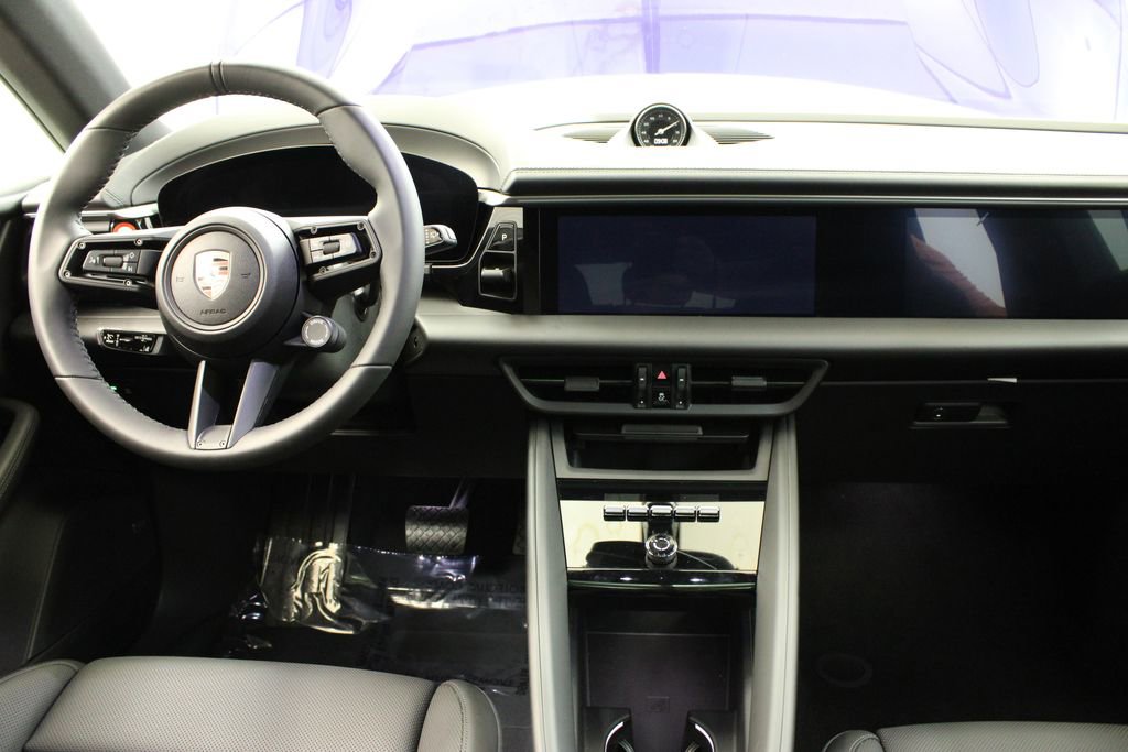 2024 Porsche Macan Electric 4 photo 4