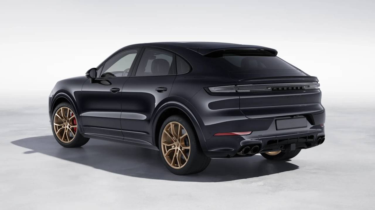 2026 Porsche Cayenne Coupe GTS photo 3
