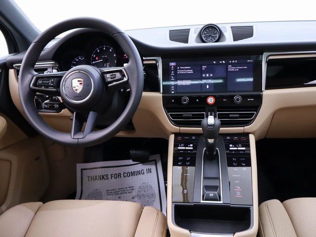 2024 Porsche Macan photo 4