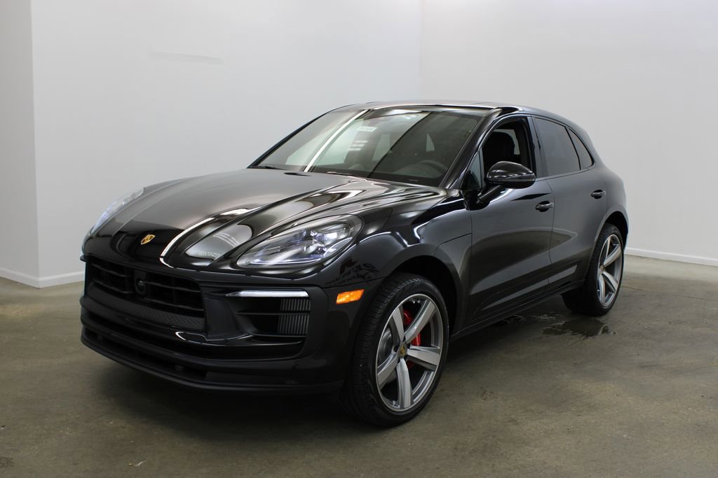 2025 Porsche Macan S photo 2