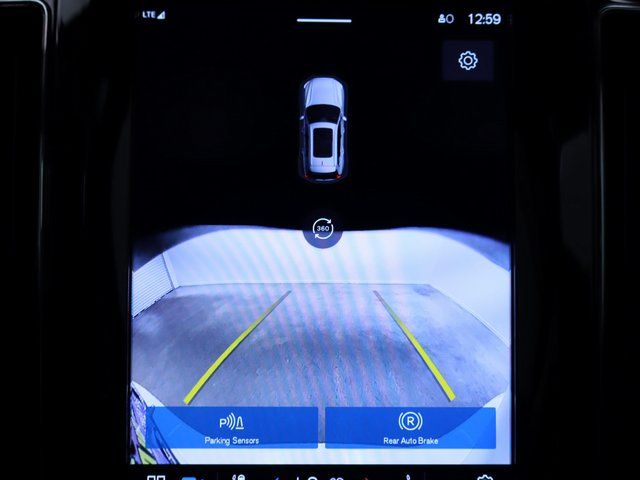 2024 Volvo XC60 Plus - Photo 8