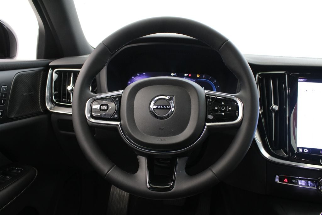 2024 Volvo S60 Plus - Photo 25