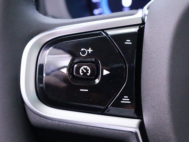 2025 Volvo XC60 Plus - Photo 21