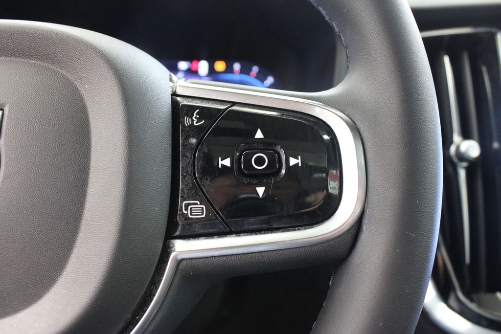 2024 Volvo S60 Plus - Photo 29