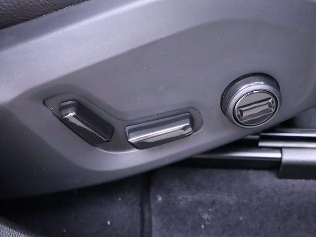 2024 Volvo XC60 Plus - Photo 16