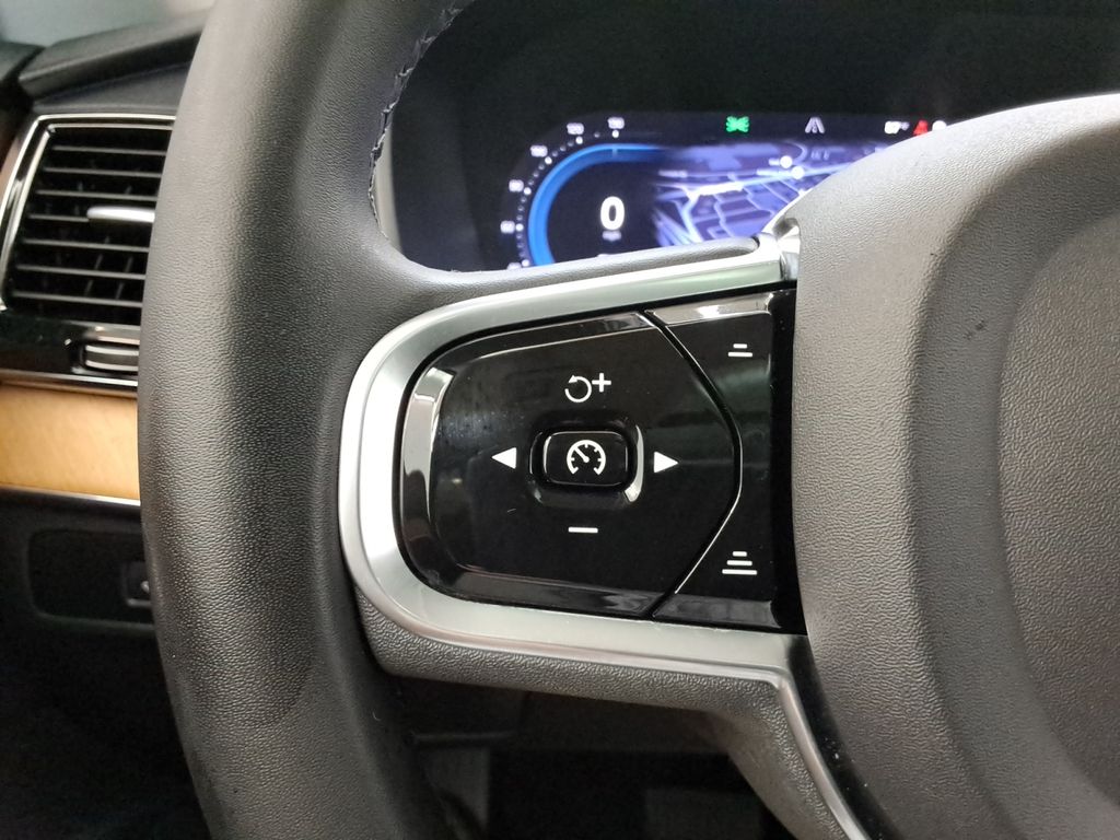 2023 Volvo XC90 Plus - Photo 28