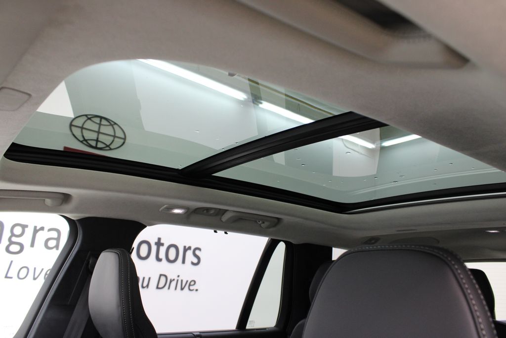 2026 Volvo XC90 Ultra - Photo 13