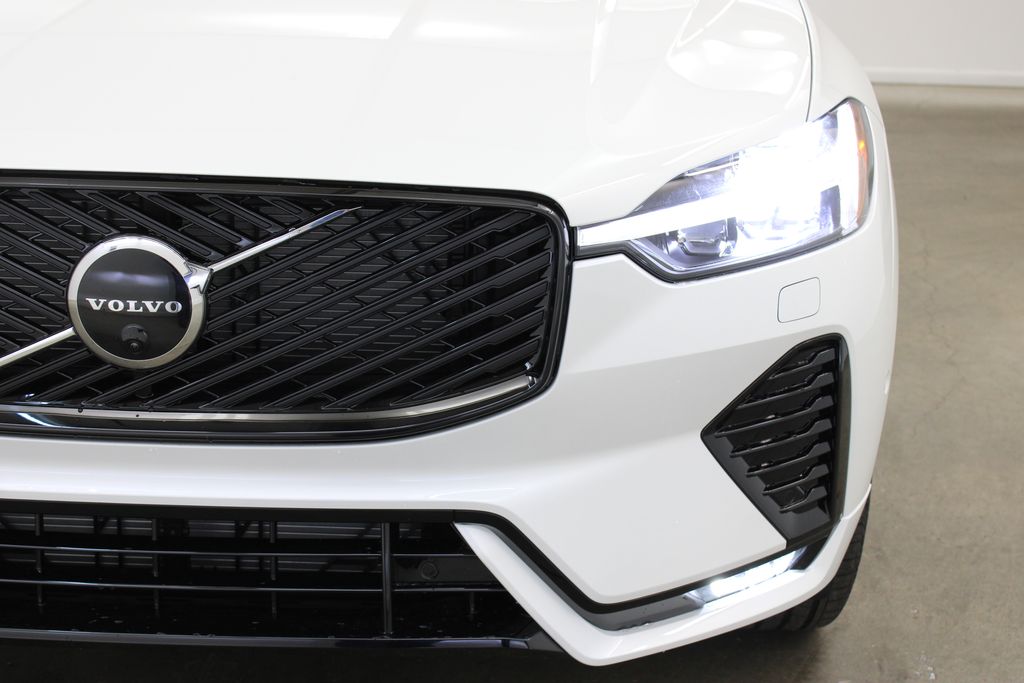 2026 Volvo XC60 Plus - Photo 8