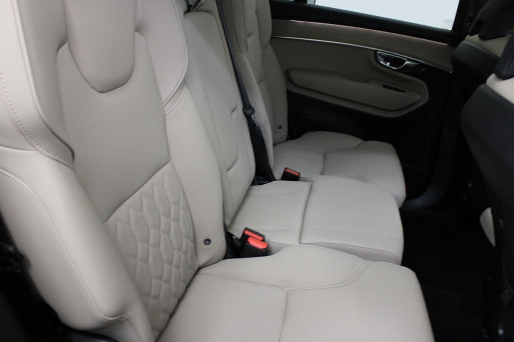 2026 Volvo XC90 Plus - Photo 21