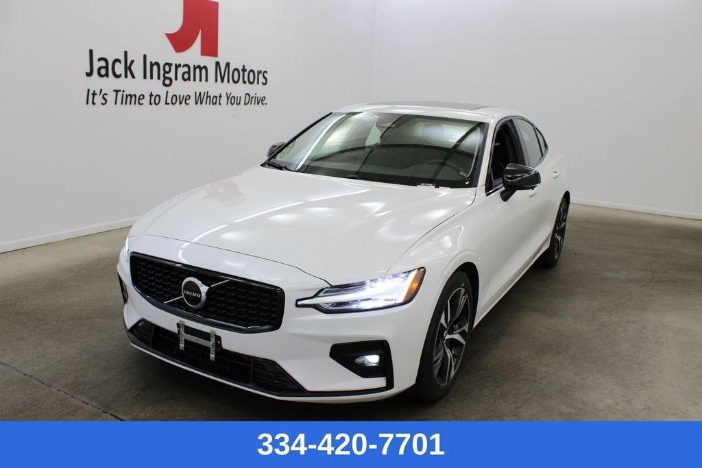 Certified 2024 Volvo S60 B5 Core Dark Theme Sedan