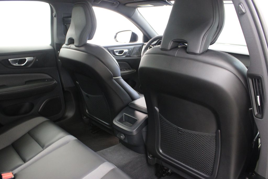 2024 Volvo S60 Plus - Photo 23