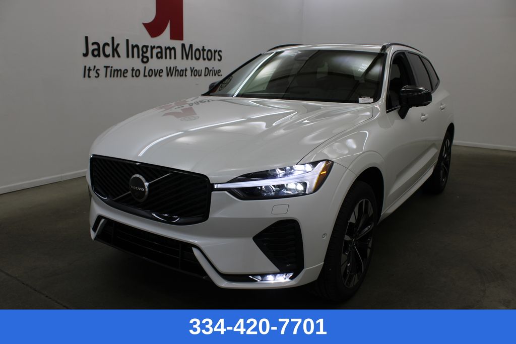 2026 Volvo XC60 B5 Plus Dark AWD's photo