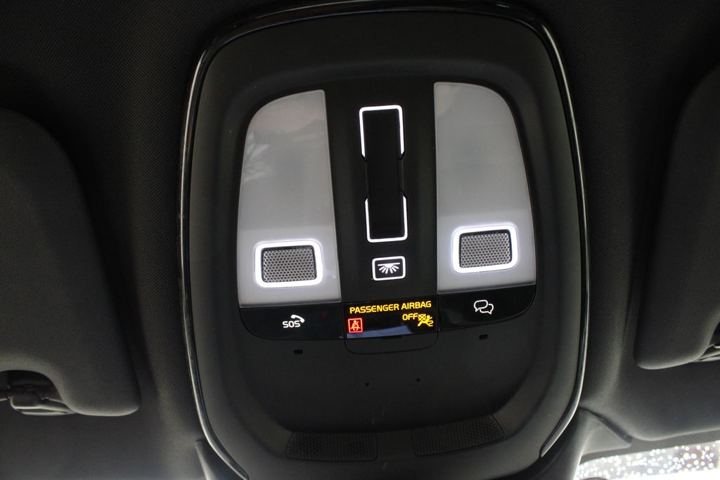 2024 Volvo S60 Plus - Photo 30