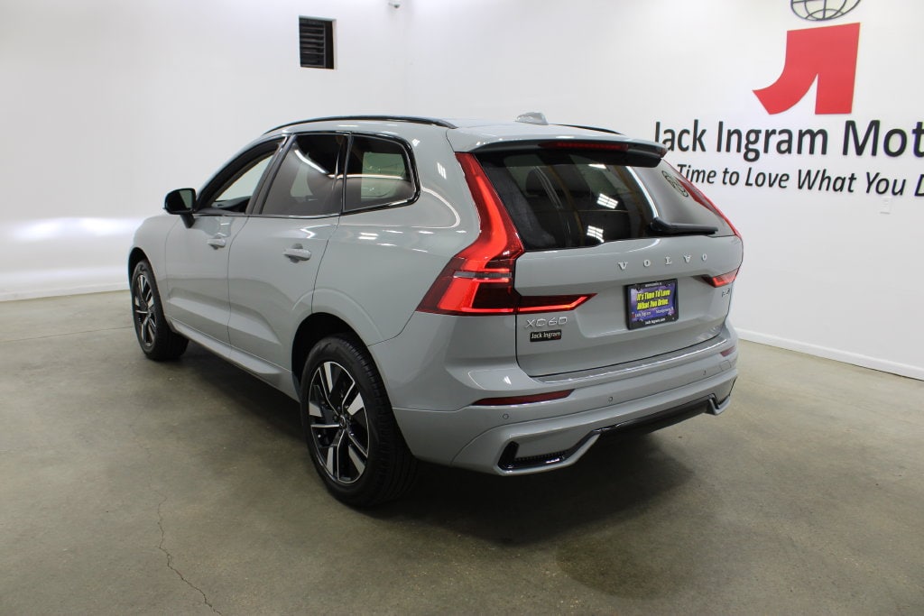 New 2027 Volvo XC60 B5 Core SUV