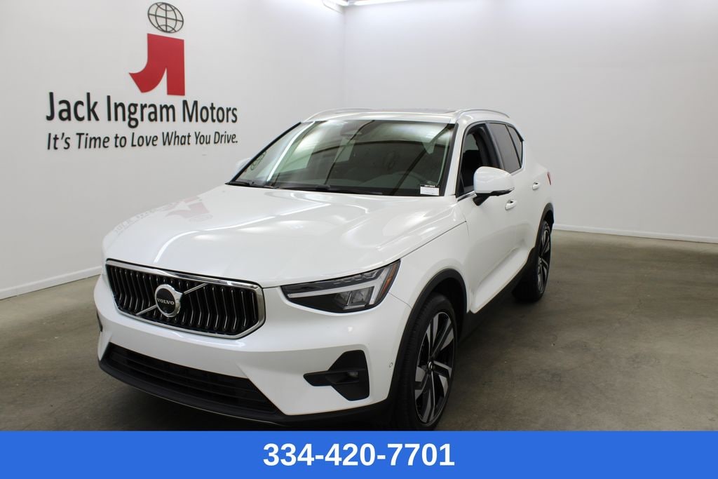 Certified 2024 Volvo XC40 B5 Plus Bright Theme SUV