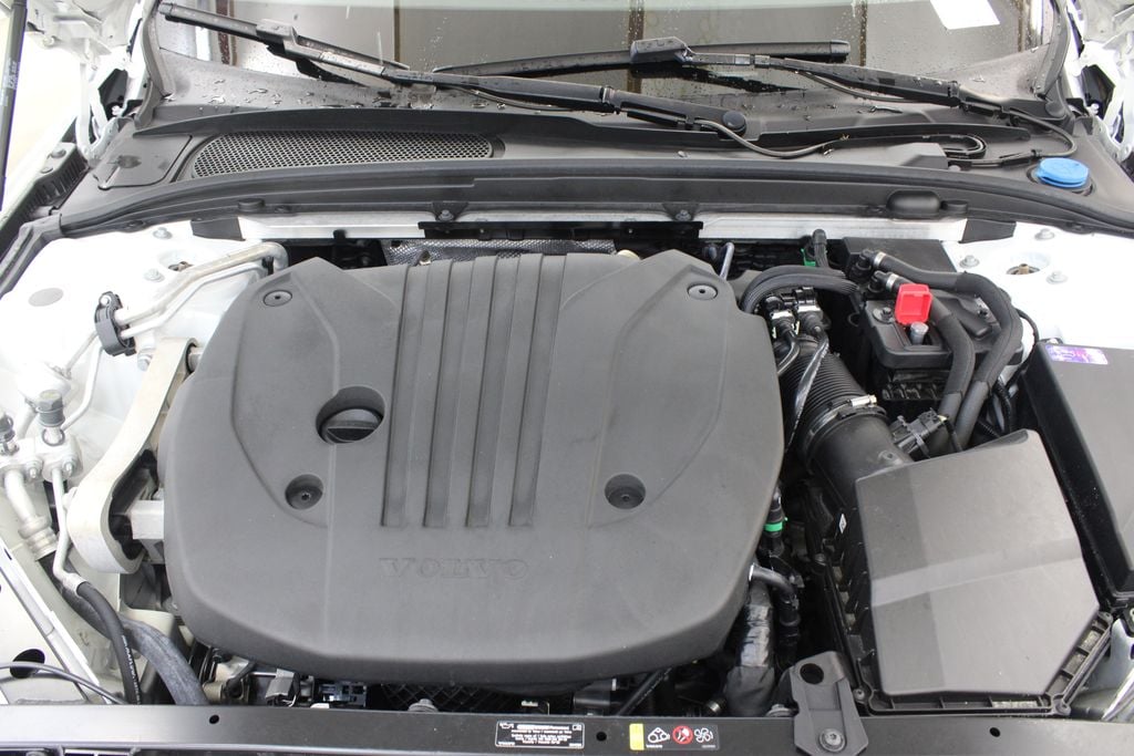 2024 Volvo S60 Plus - Photo 34