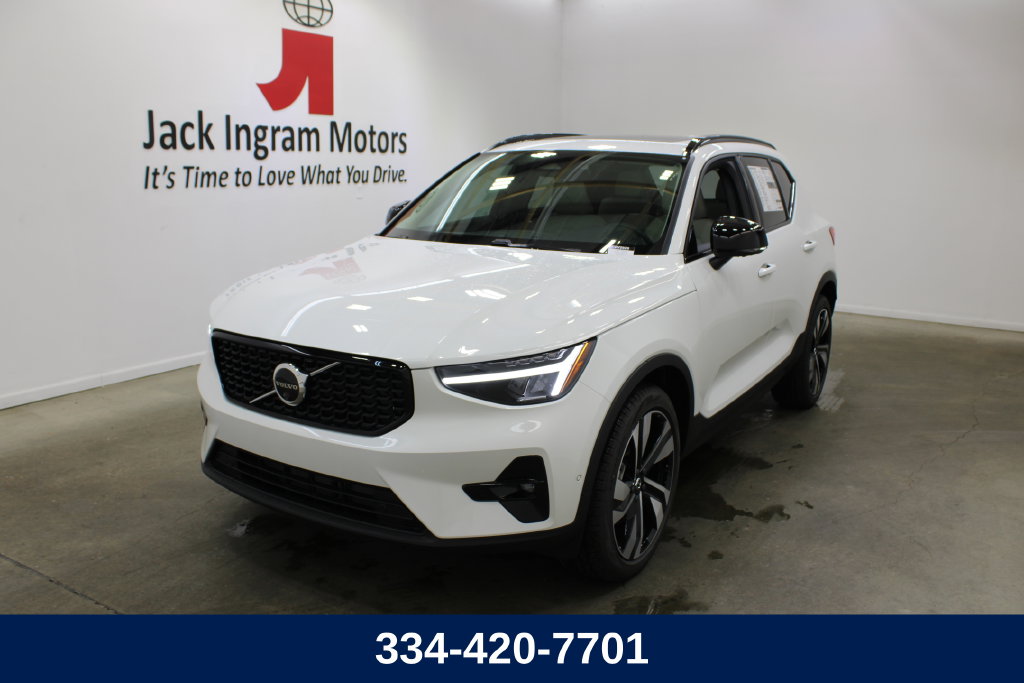  Volvo XC40