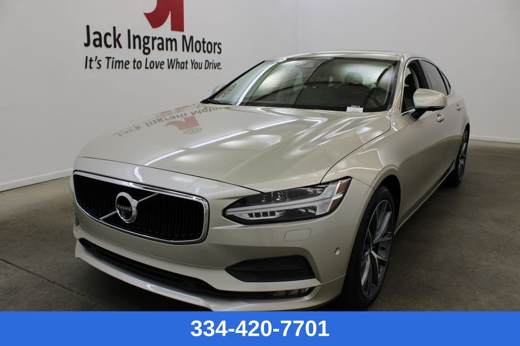 2018 Volvo S90 T5 Momentum AWD's photo
