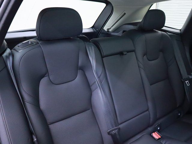 2024 Volvo XC60 Plus - Photo 15