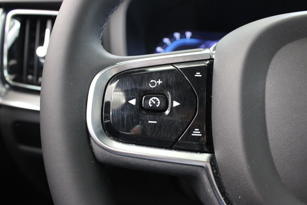2024 Volvo S60 Plus - Photo 28