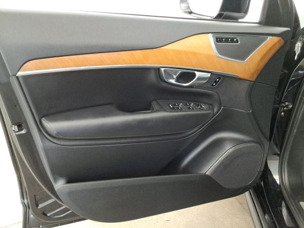 2023 Volvo XC90 Plus - Photo 19