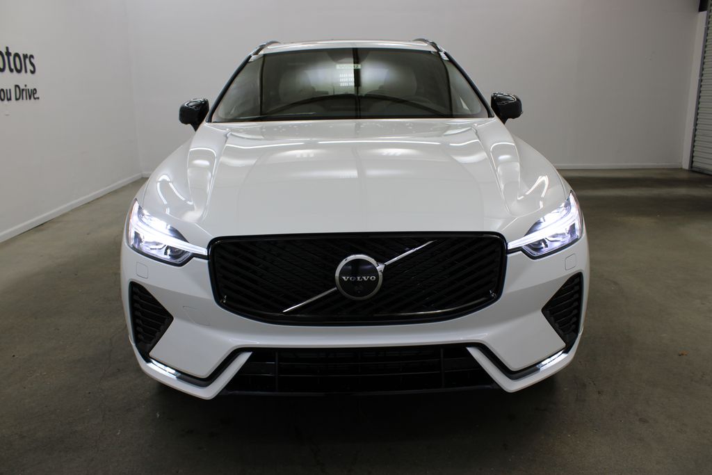 2026 Volvo XC60 Plus - Photo 7