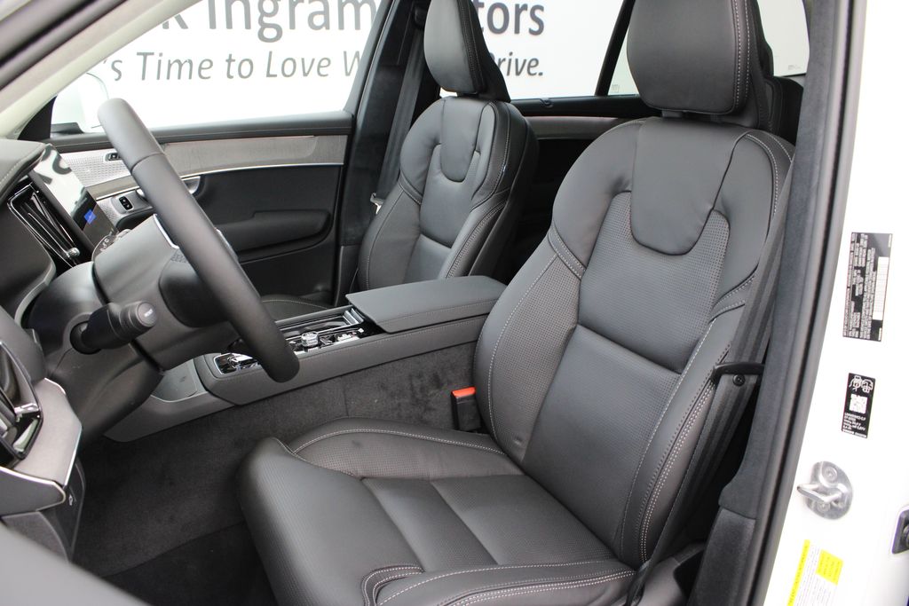 2026 Volvo XC90 Ultra - Photo 15