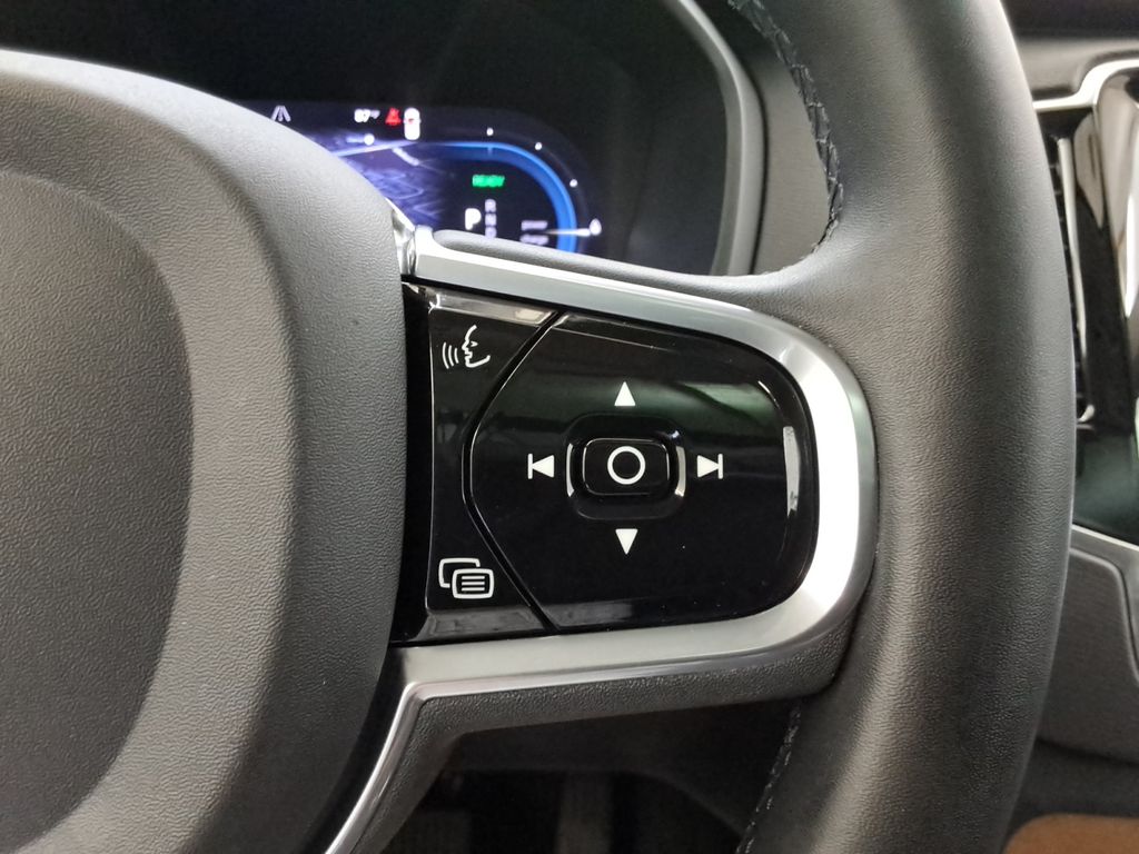 2023 Volvo XC90 Plus - Photo 27
