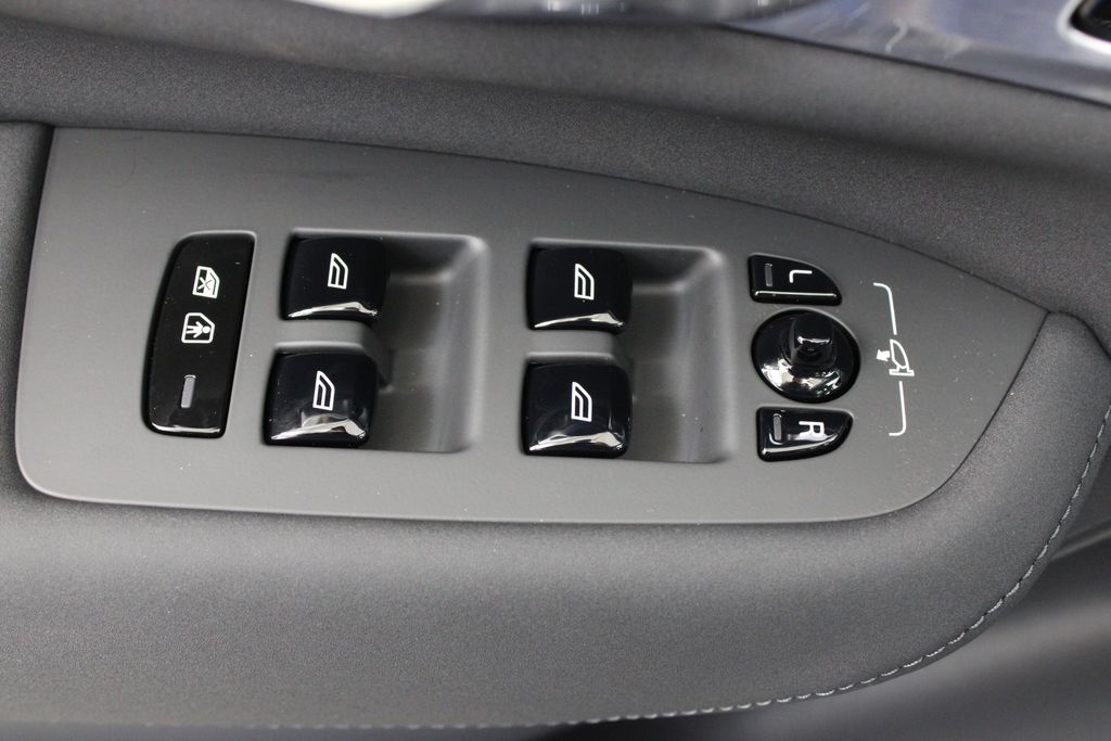2026 Volvo XC90 Ultra - Photo 18