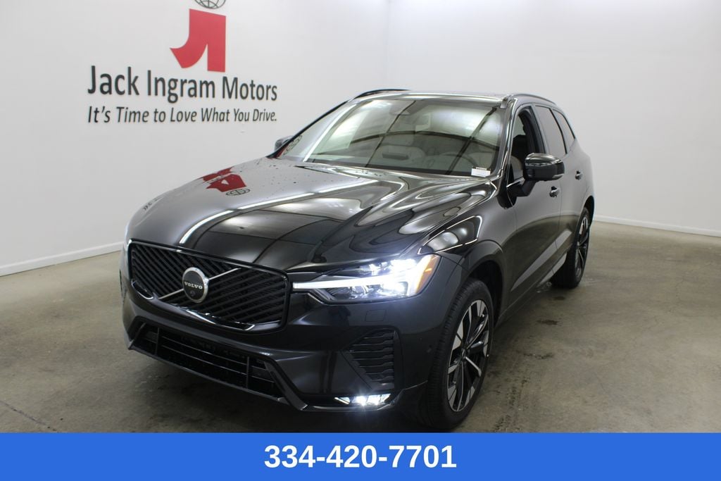 2026 Volvo XC60 B5 Plus Dark AWD's photo