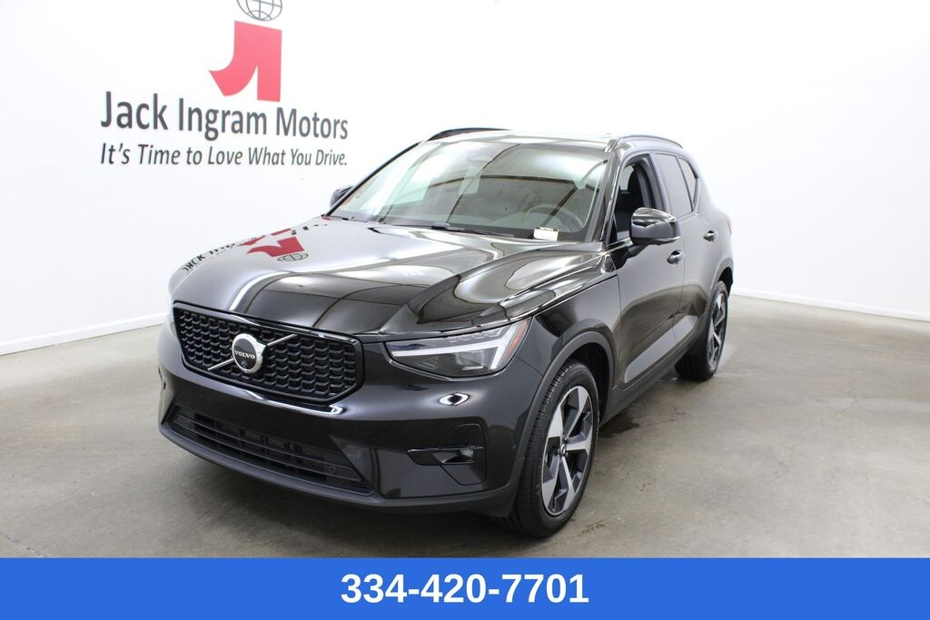Used 2026 Volvo XC40 B5 Plus SUV