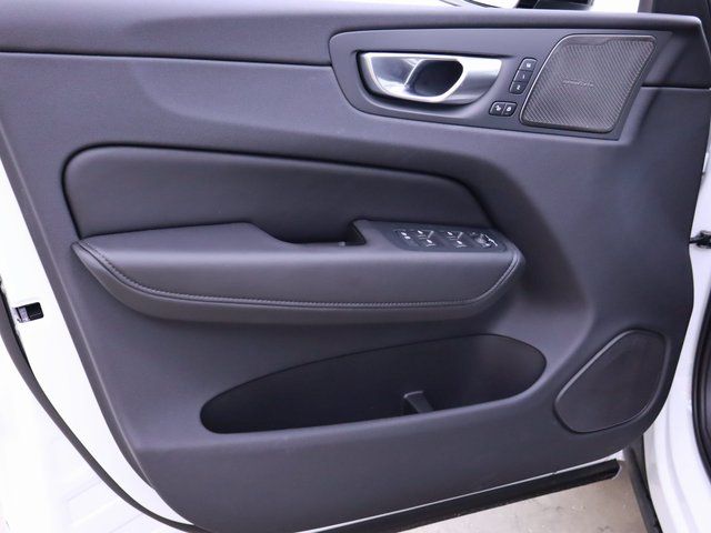 2024 Volvo XC60 Plus - Photo 10