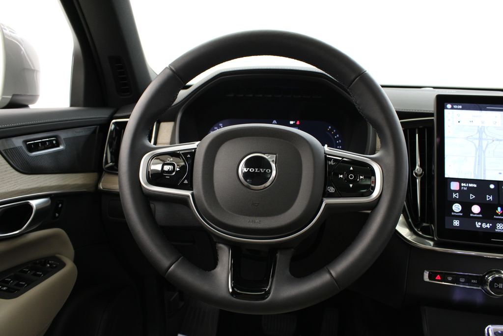 2026 Volvo XC90 Plus - Photo 24