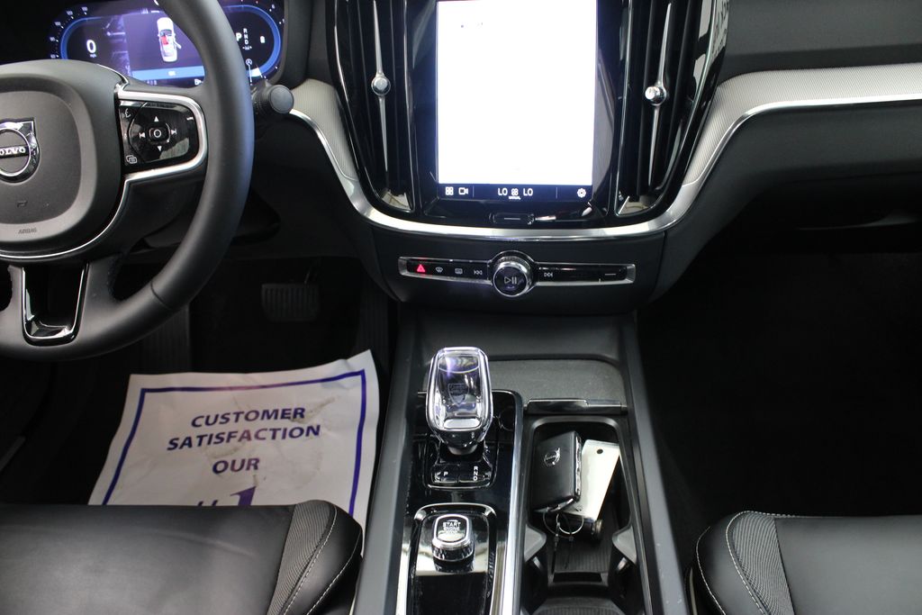 2024 Volvo S60 Plus - Photo 24