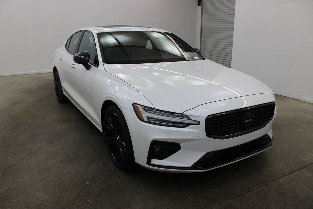 2024 Volvo S60 Plus - Photo 6