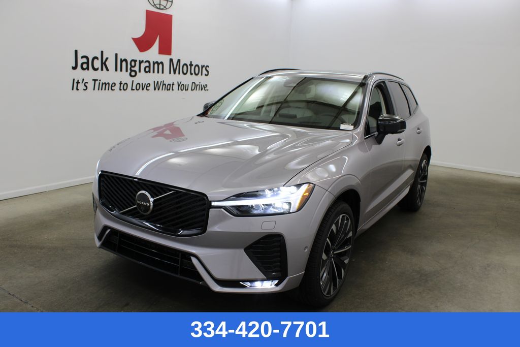 2026 Volvo XC60 B5 Ultra Dark AWD's photo