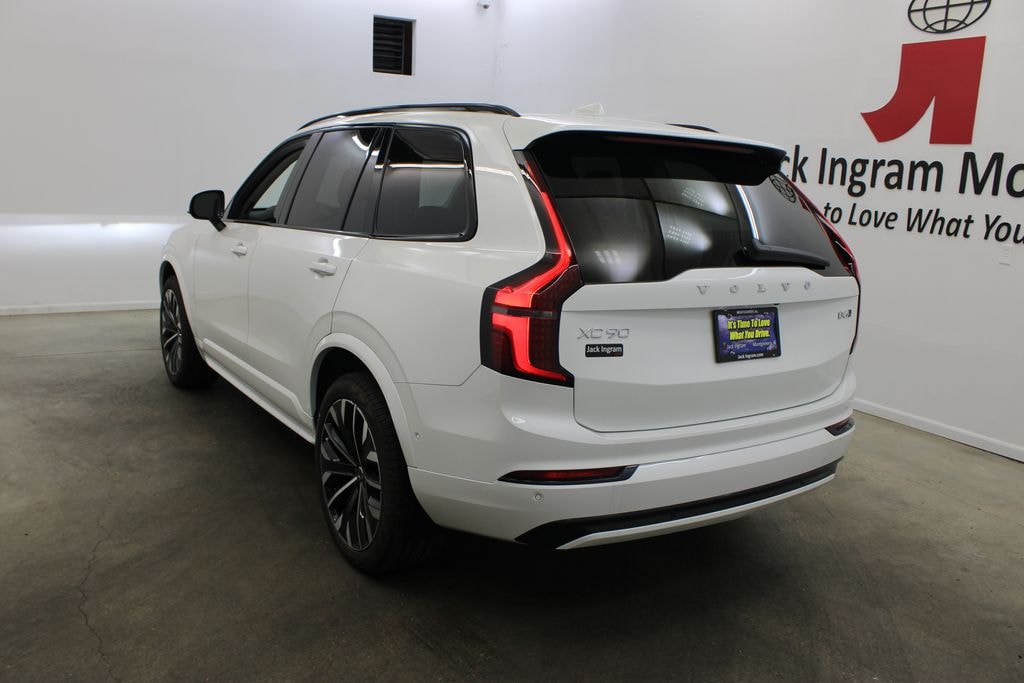 New 2026 Volvo XC90 B6 Ultra Dark Theme 6-Seater SUV